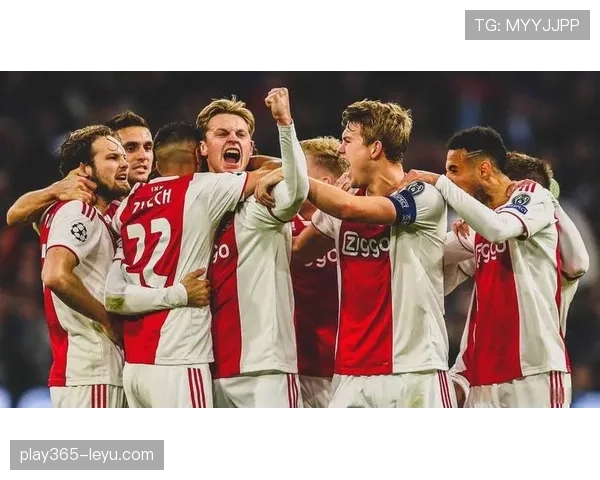 阿贾克斯强势逆转取胜,赛季高光时刻引爆全场 阿贾克斯强势逆转取胜,赛季高光时刻引爆全场