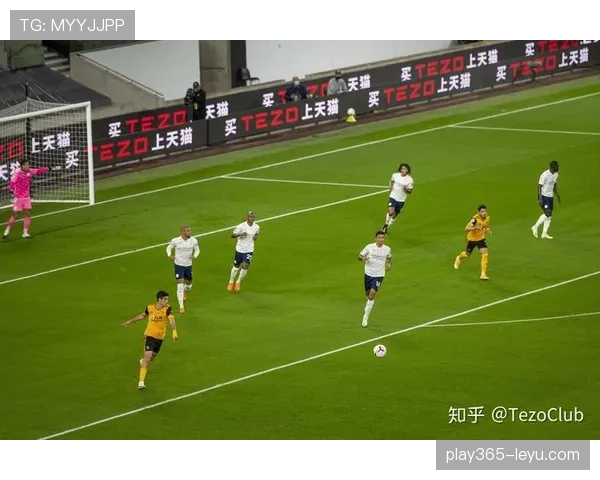 狼队边路闪电突袭，快反战术掀翻对手引领英超新风潮