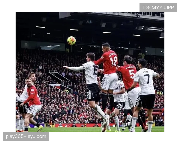 曼联重返欧冠难度加大,晋级形势面临严峻考验 曼联重返欧冠难度加大,晋级形势面临严峻考验