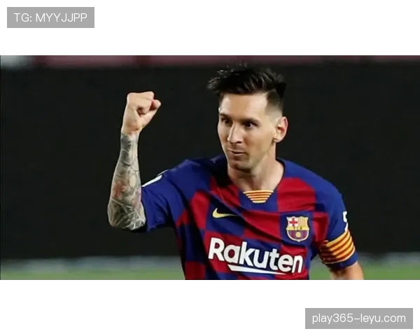 苏亚雷斯机场只拎个旧背包，随从扛三箱限量球鞋，这反差真让我笑岔气