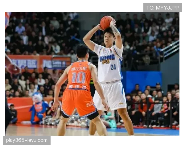 赵睿训练完直接钻进夜店？这反差谁绷得住